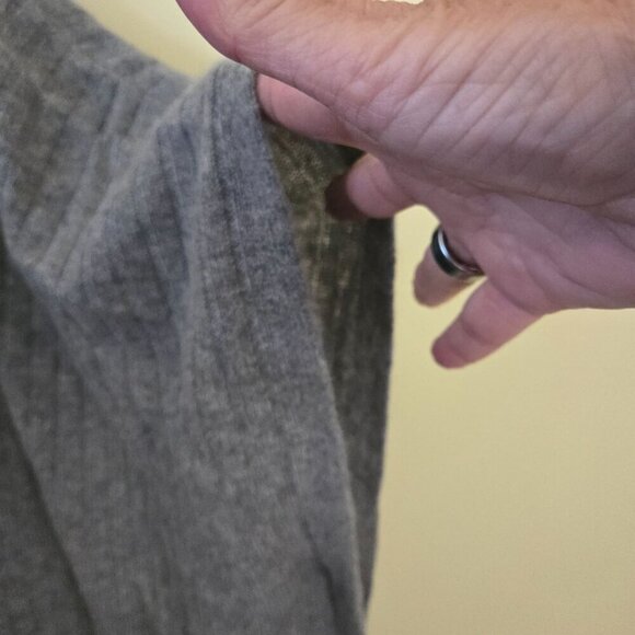 Halogen Cashmere Poncho Ribbed V Neck All Season Super Soft Gray One Size - Picture 4 of 7